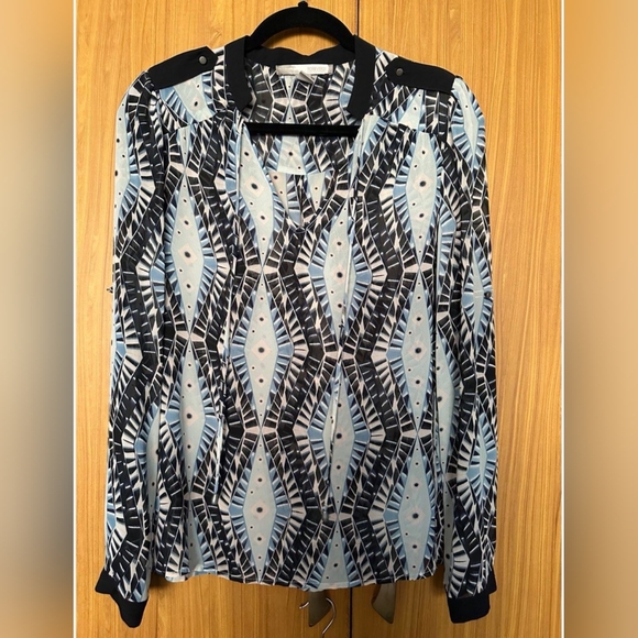 Forever 21 Tops - F21 Beautiful Sheer Blouse